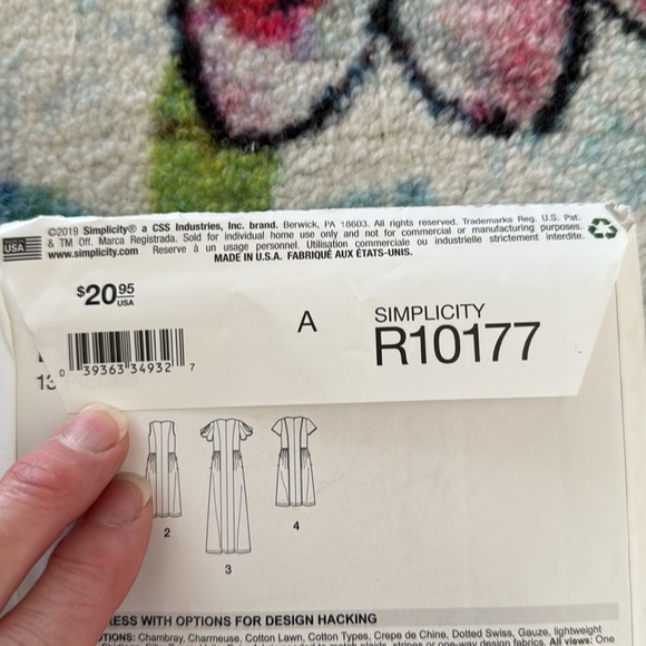 Simplicity sewing pattern uncut R10177 - Picture 3 of 3